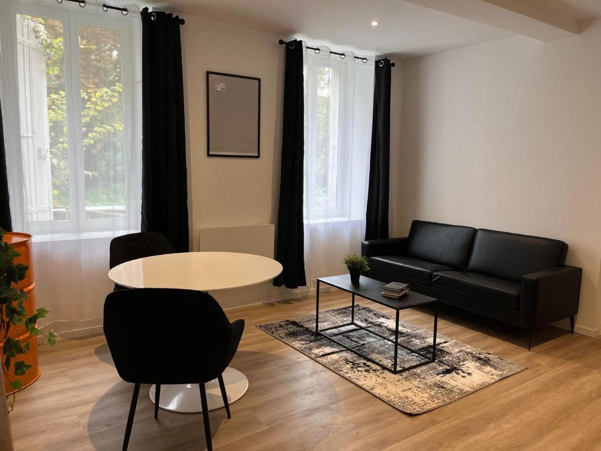 Elegant Pierre Fabre-t1-wifi-velo Apartment